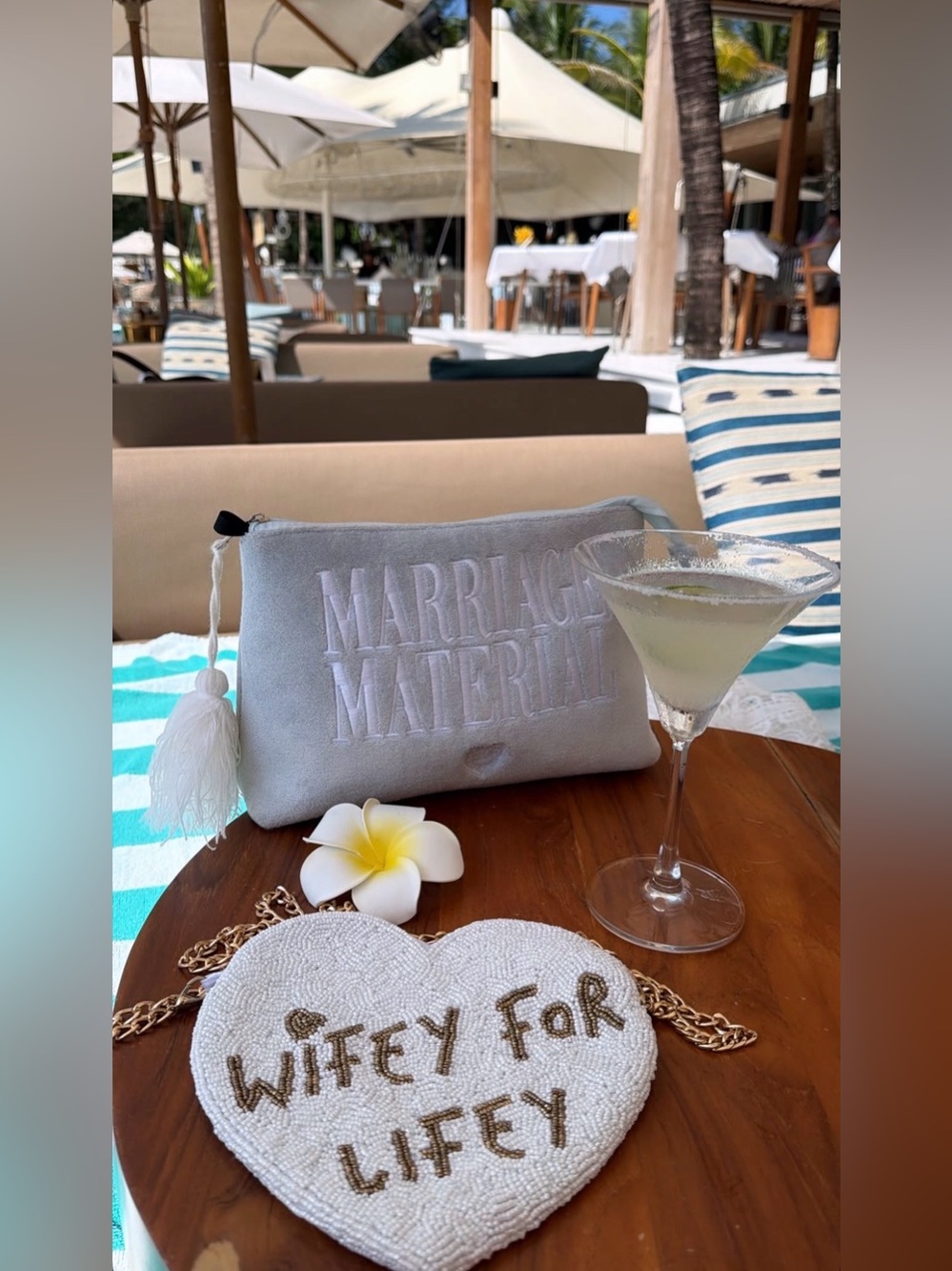 Wifey For Lifey Heart Beaded Crossbody Bag - White - Picture 3 of 6